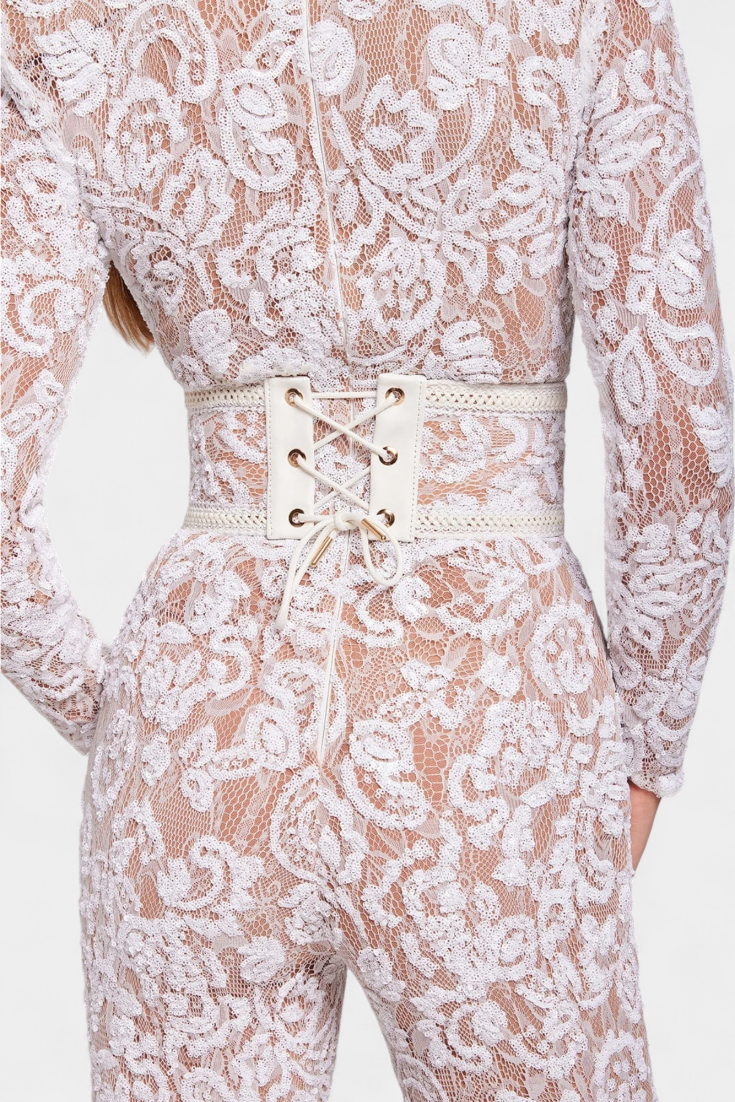 Jimena Mono de Encaje con Lentejuelas y Cinturón